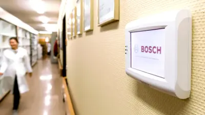 Ein Einbruchmeldesystem von Bosch Energy and Building Solutions schützt die Zentralapotheke.