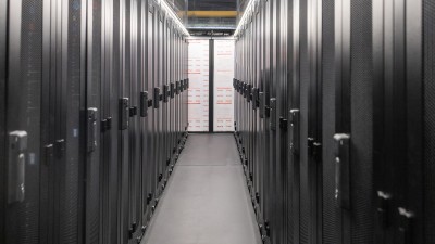 Advanced data center infrastructure and monitoring systems for reliable operations
