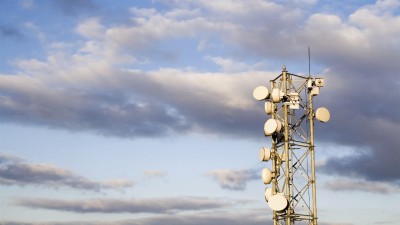 High-performance networking and wireless technology for seamless communication.