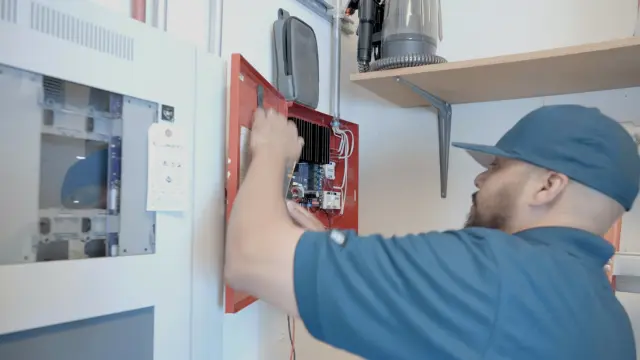 Professional service solutions for maintenance and support of building system