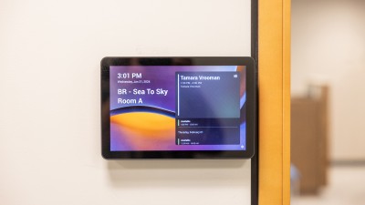 Professional AV solutions for presentations and immersive experiences