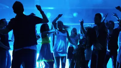 Artikel | Herrie in de horeca