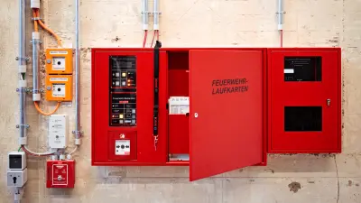 Fireservice box: Shows the shortest way to the source of fire.